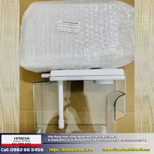 Hộp chứa nước nằm trên cánh cửa tủ lạnh Hitachi R-W660PGV3, R-W660FPGV3X, R-FW690PGV7, R-FW690PGV7X